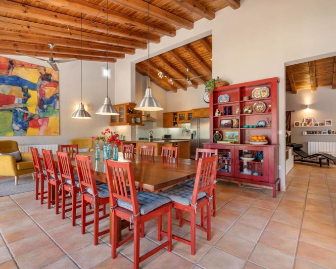 Image No.7-7 Bed Property for sale