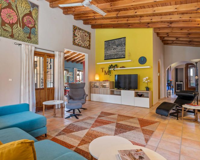 Image No.9-7 Bed Property for sale