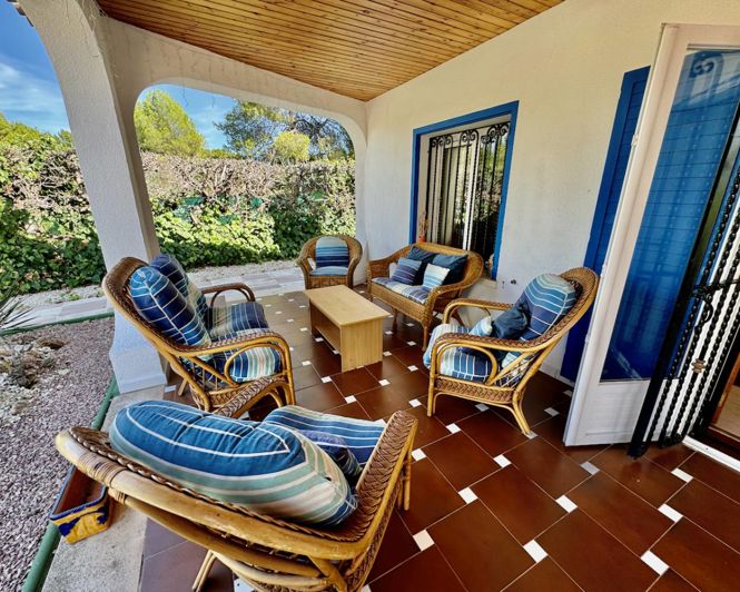 Image No.31-8 Bed Property for sale