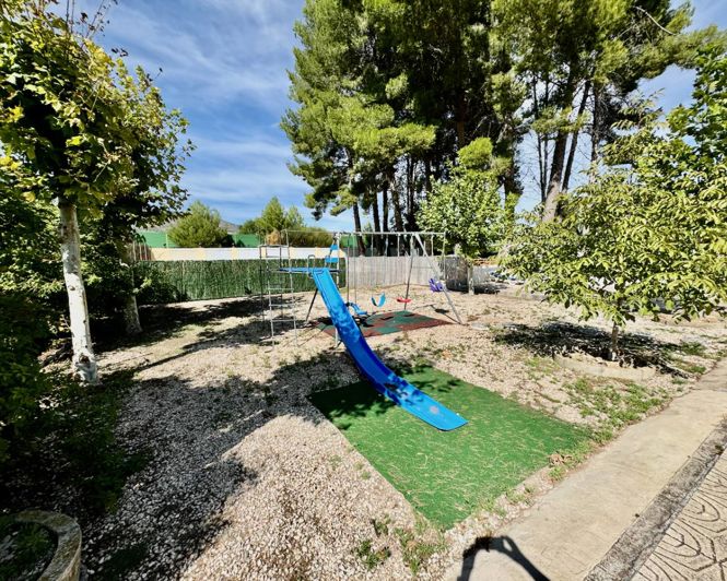 Image No.49-8 Bed Property for sale