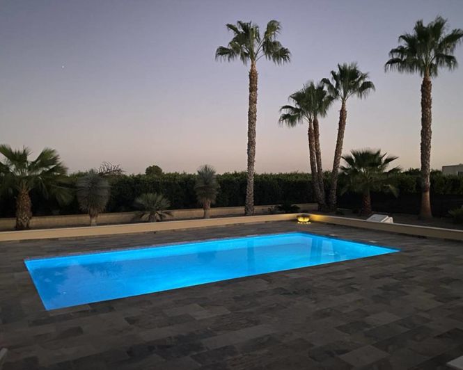 Image No.40-2 Bed Property for sale