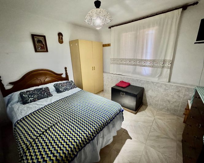 Image No.16-4 Bed Property for sale