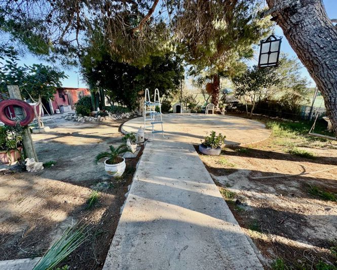 Image No.24-4 Bed Property for sale