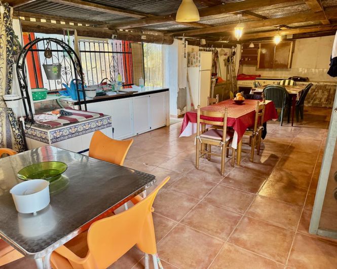 Image No.3-4 Bed Property for sale