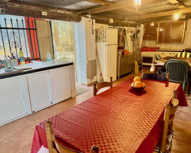 Image No.5-4 Bed Property for sale