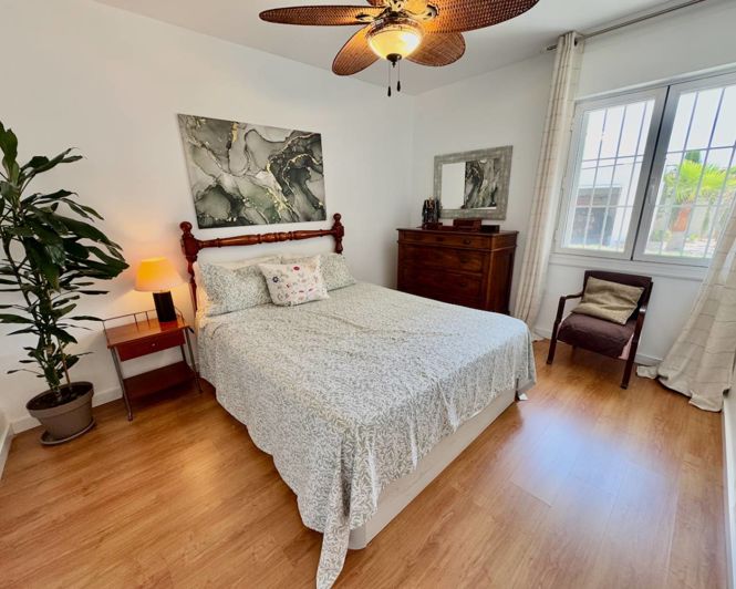 Image No.11-3 Bed Property for sale