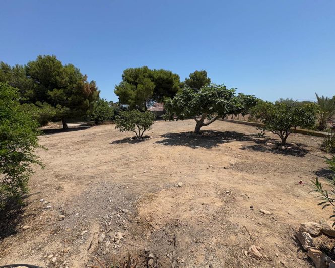 Image No.26-3 Bed Property for sale