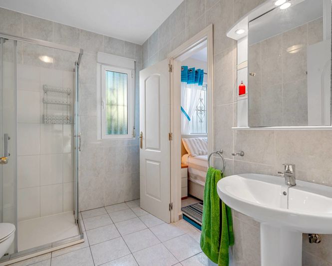 Image No.11-7 Bed Villa for sale