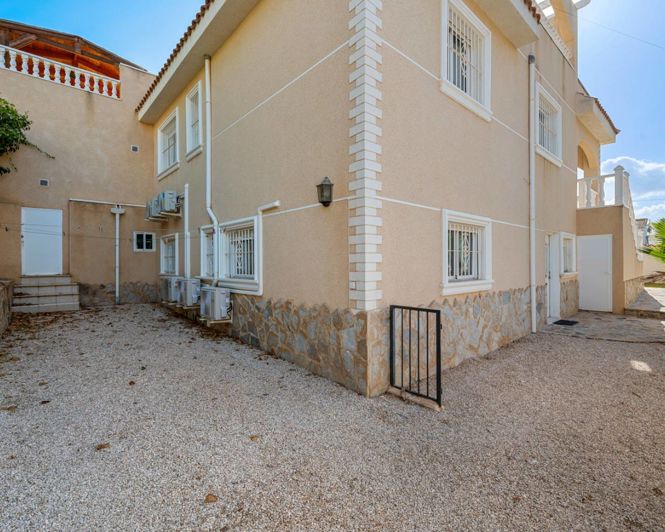 Image No.38-7 Bed Villa for sale