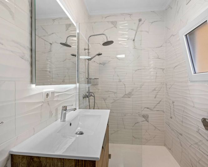 Image No.10-5 Bed Villa for sale