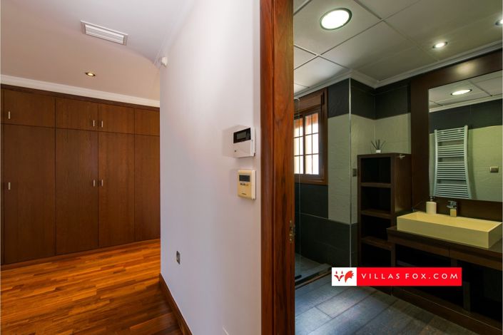 Image No.24-3 Bed Apartment for sale