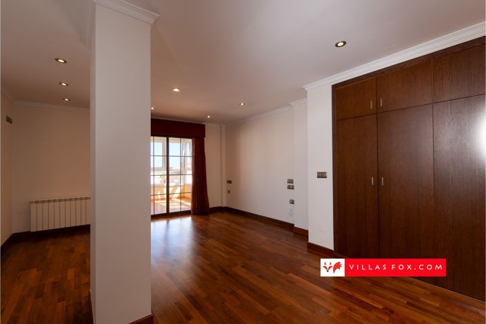 Image No.30-3 Bed Apartment for sale