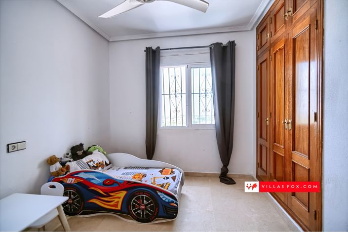 Image No.34-5 Bed Villa for sale