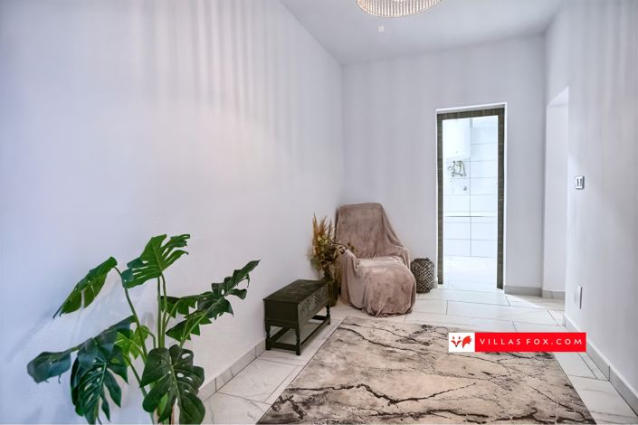 Image No.36-5 Bed Villa for sale