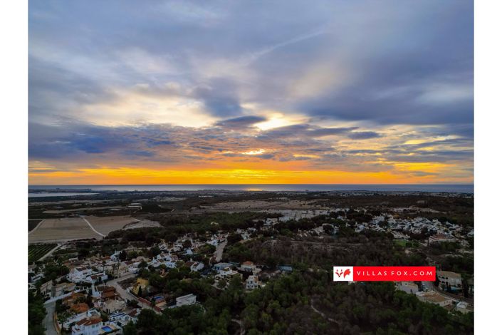 Image No.54-3 Bed Villa for sale