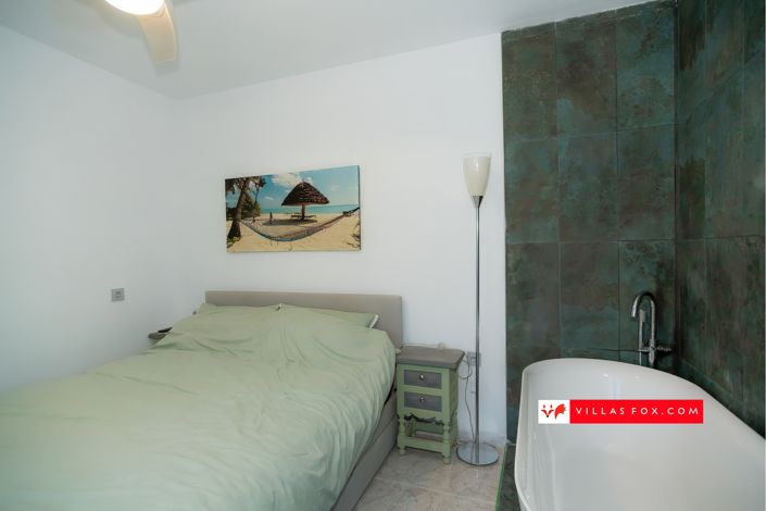 Image No.22-3 Bed Townhouse for sale