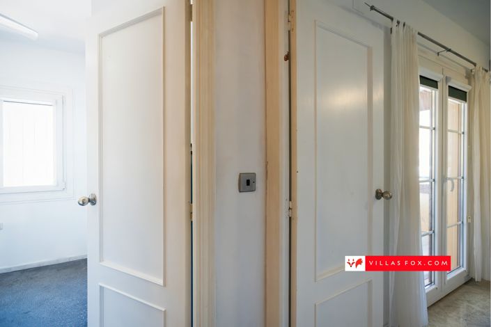 Image No.28-3 Bed Townhouse for sale