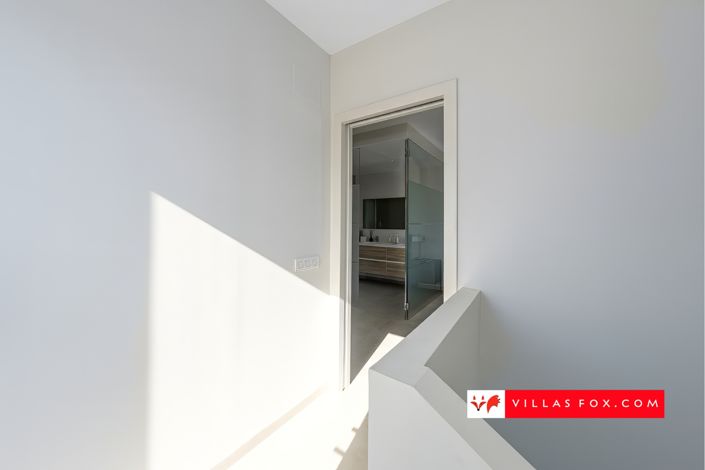 Image No.31-3 Bed Villa for sale