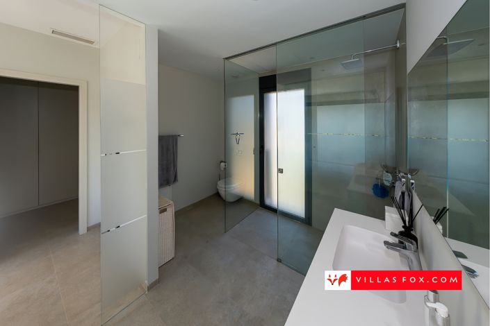 Image No.39-3 Bed Villa for sale