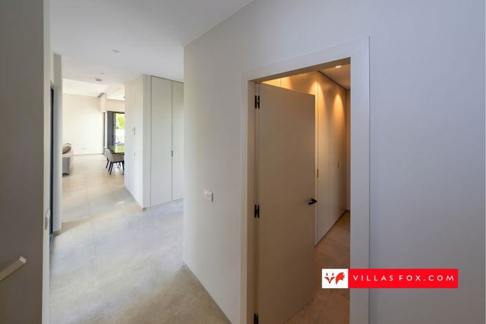 Image No.43-3 Bed Villa for sale