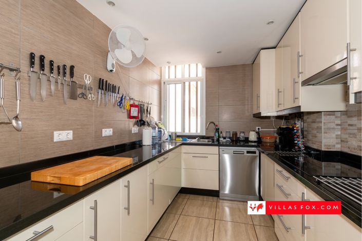 Image No.15-3 Bed Townhouse for sale