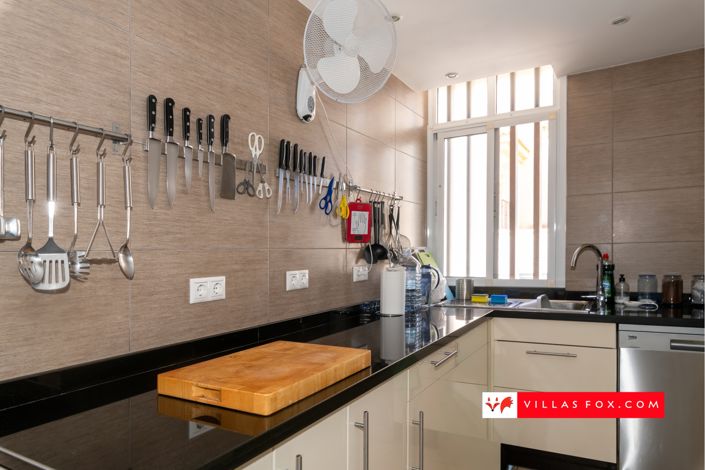 Image No.16-3 Bed Townhouse for sale