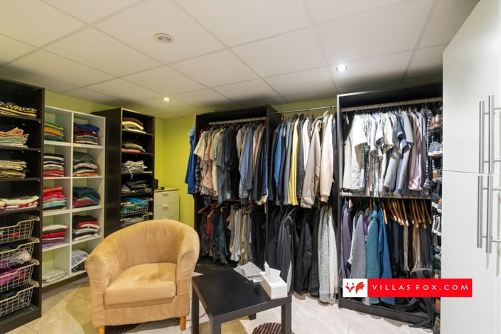 Image No.30-3 Bed Townhouse for sale