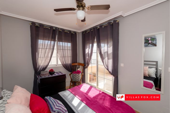 Image No.40-3 Bed Townhouse for sale