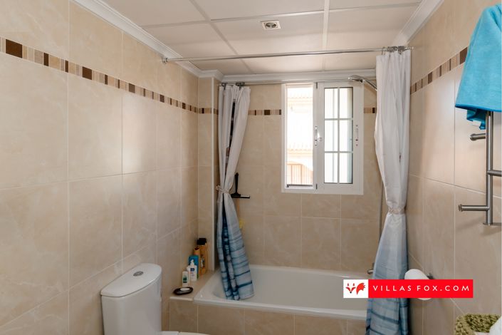 Image No.42-3 Bed Townhouse for sale