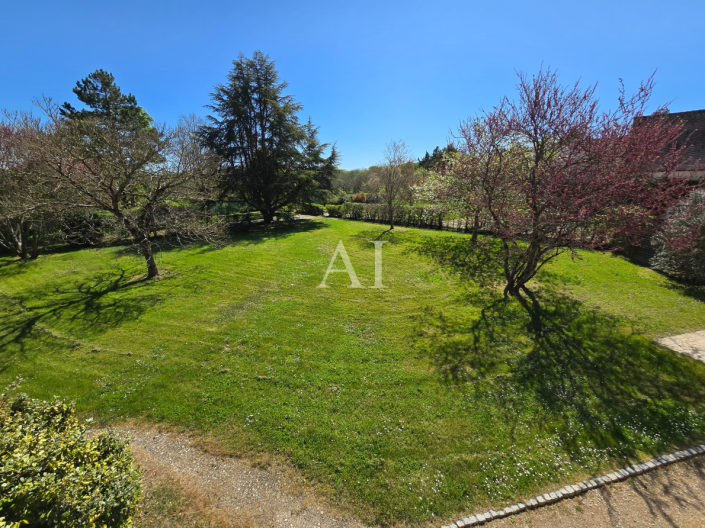 Image No.9-7 Bed House for sale