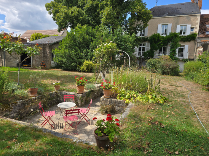 Image No.3-6 Bed House for sale