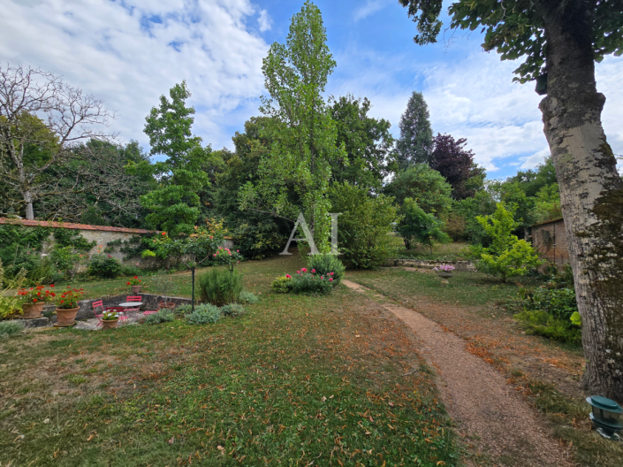 Image No.4-6 Bed House for sale