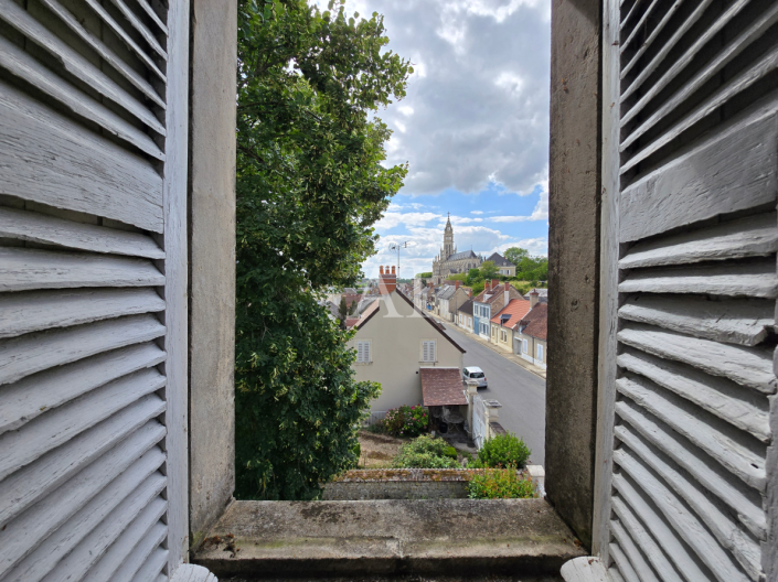 Image No.9-6 Bed House for sale