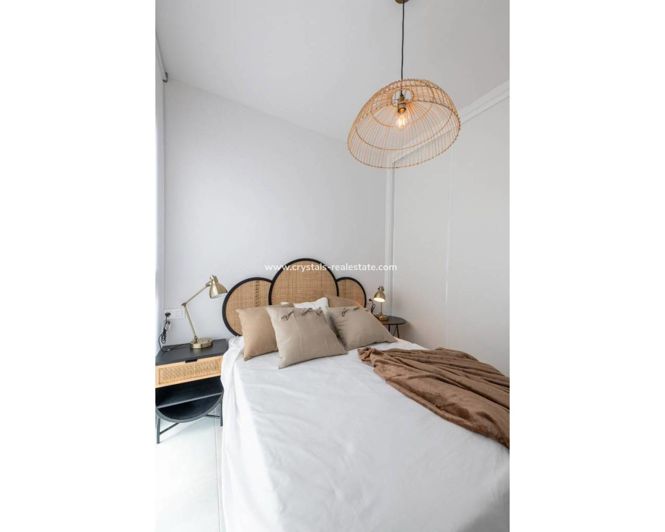 Image No.9-2 Bed Apartment for sale