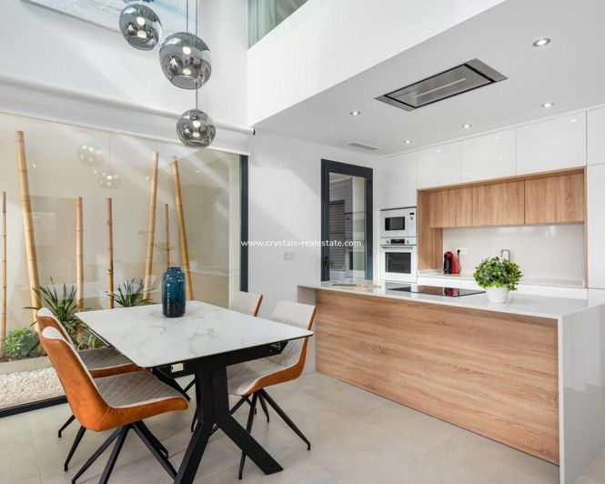 Image No.7-3 Bed Villa for sale