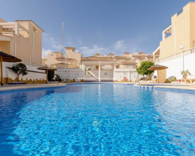 Image No.30-3 Bed Property for sale