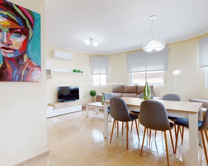 Image No.5-3 Bed Property for sale