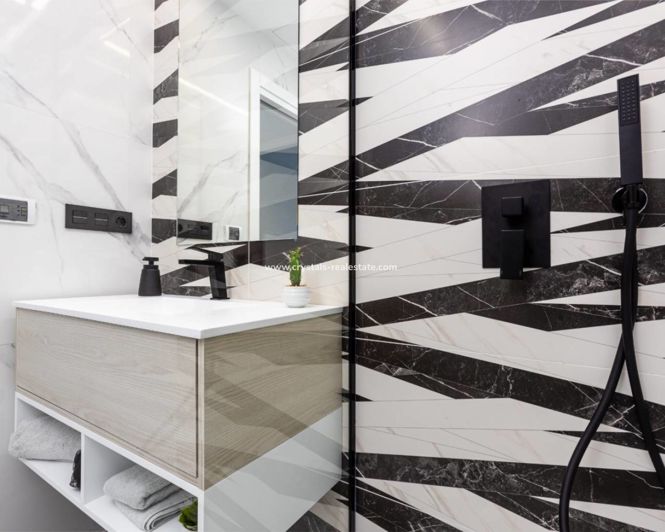 Image No.24-2 Bed Apartment for sale