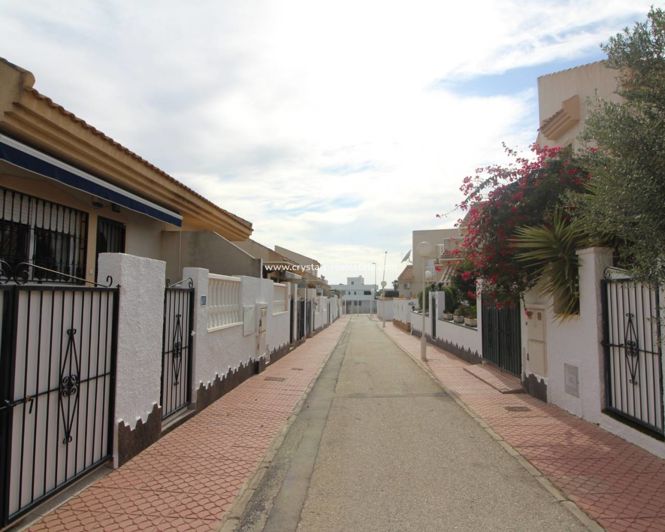 Image No.18-3 Bed Property for sale