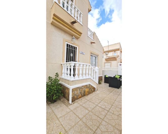 Image No.27-3 Bed Villa for sale