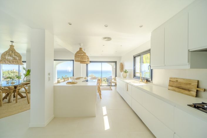 Image No.4-5 Bed Villa for sale