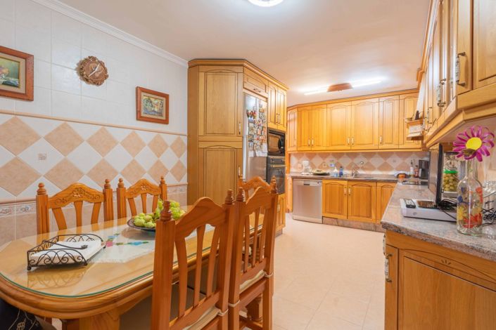 Image No.6-2 Bed Semi-Detached for sale