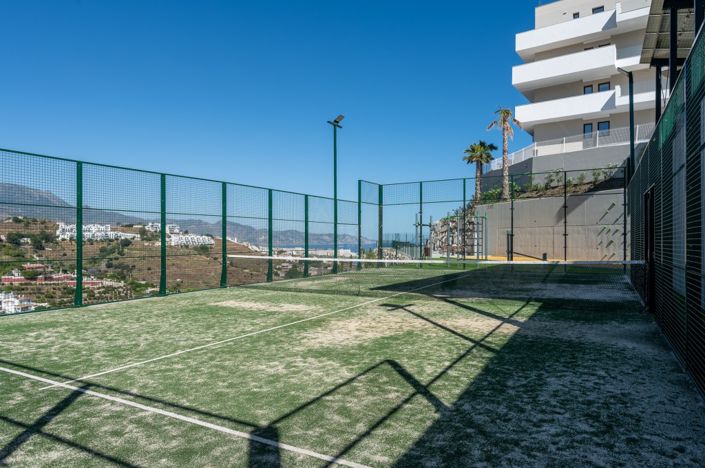 Image No.17-2 Bed Property for sale