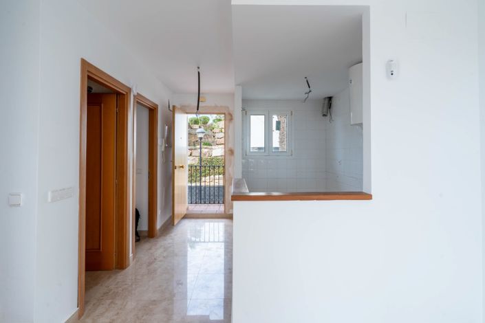 Image No.7-2 Bed Property for sale