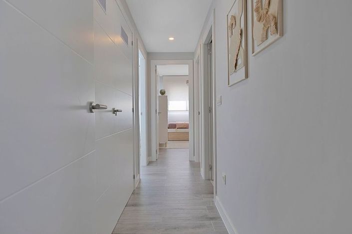 Image No.37-4 Bed Property for sale