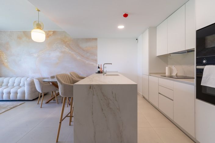 Image No.4-2 Bed Property for sale