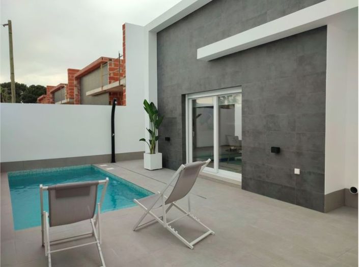Image No.1-3 Bed Villa for sale