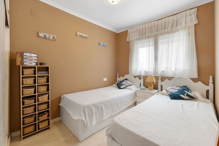 Image No.14-3 Bed Property for sale