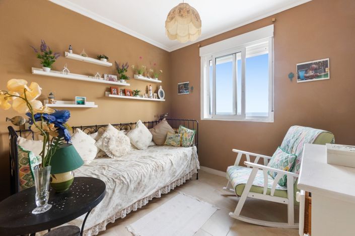 Image No.16-3 Bed Property for sale