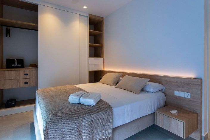 Image No.18-3 Bed Townhouse for sale